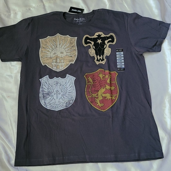 graphic t shirts hot topic